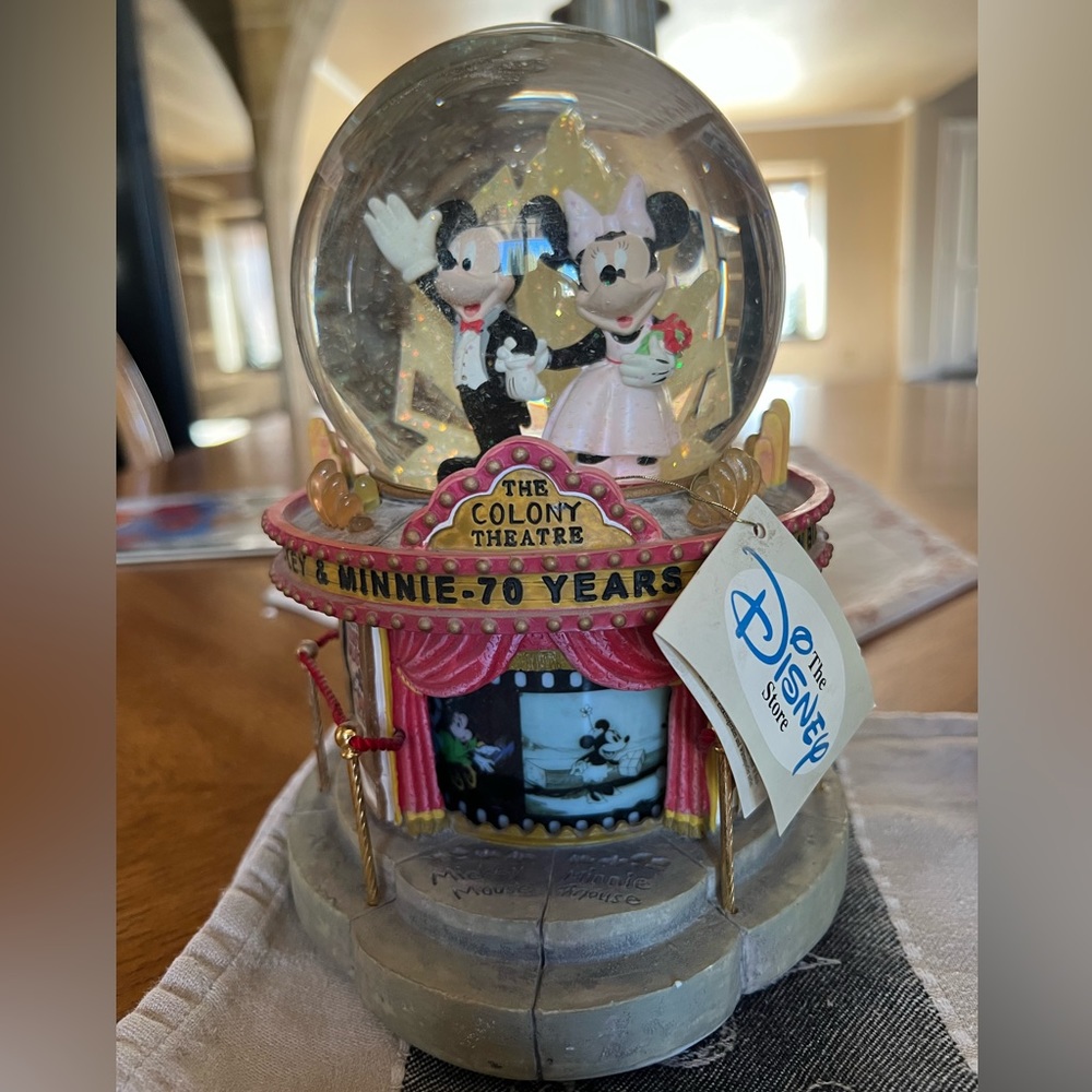 Disney Mickey and Minnie Mouse 70 years Globe Plays “The Anniversary Waltz”